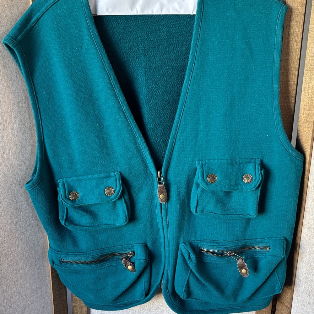 FINAL MARKDOWN Teal nada nuff Utility Vest with Pockets small
